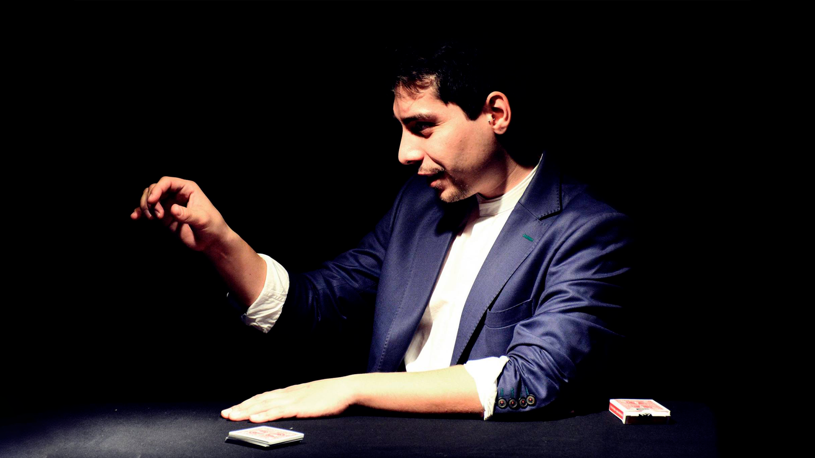 Matute Xen durante su espectáculo de magia